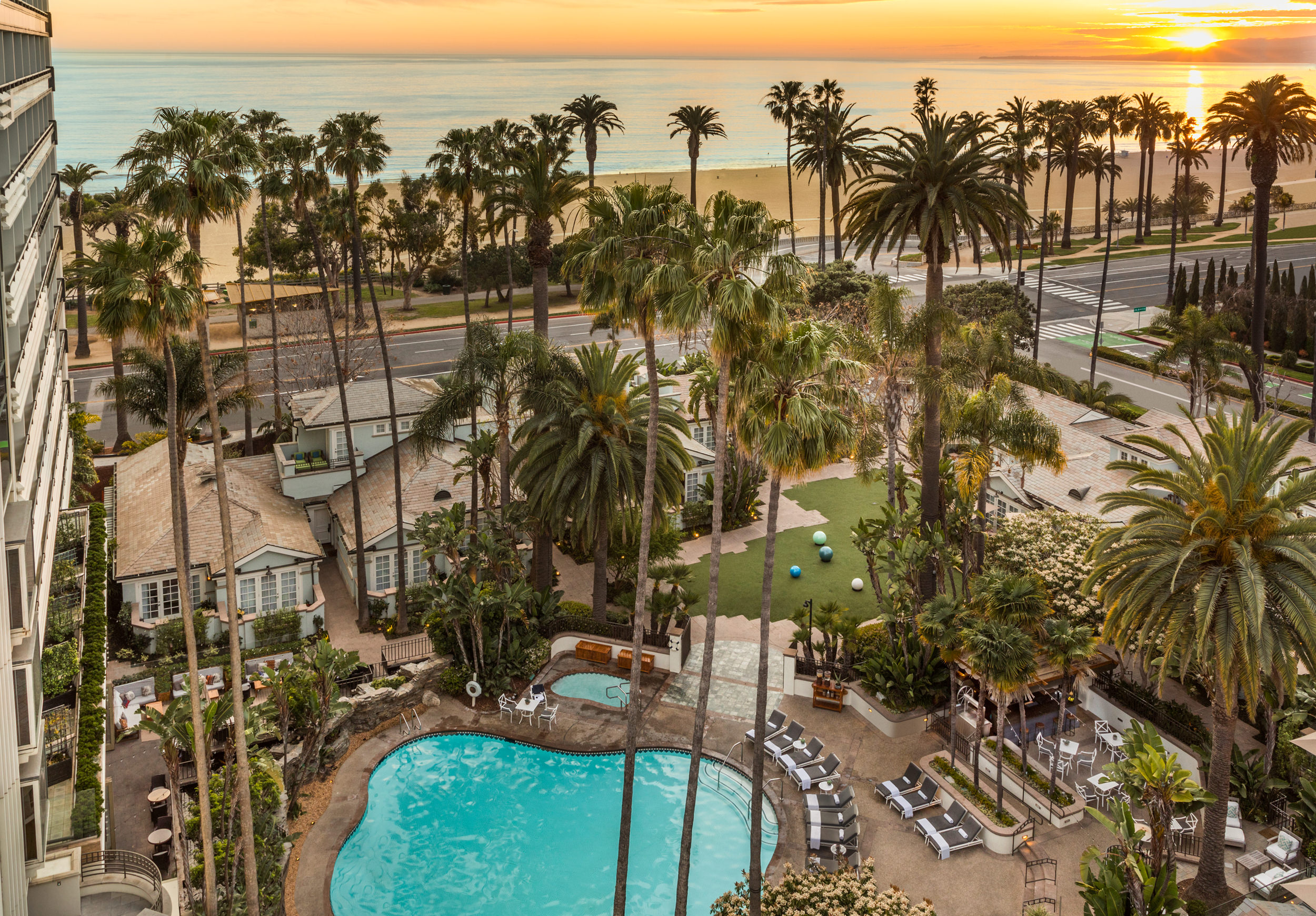 Fairmont Miramar - Resort Pools