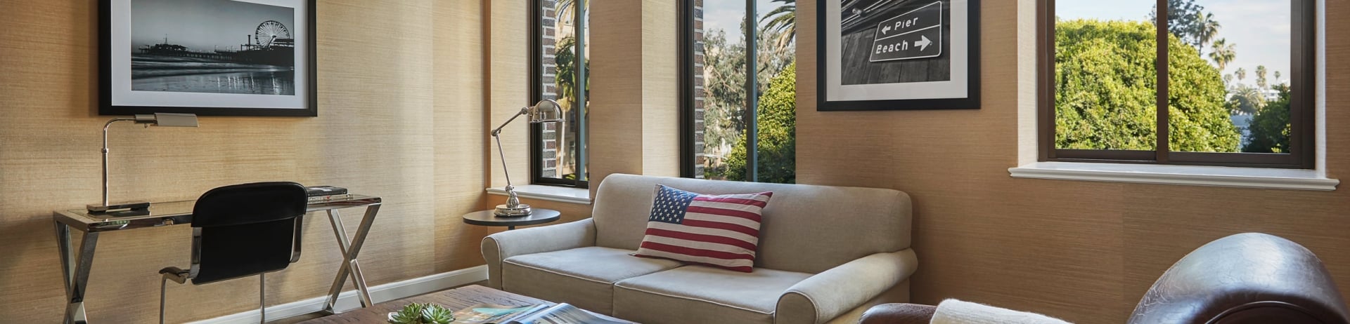 Palisades Suite living room