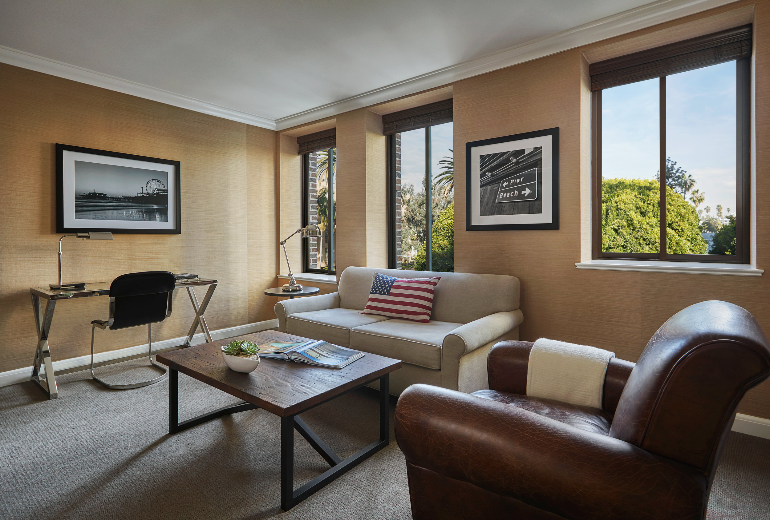 Palisades Suite living room