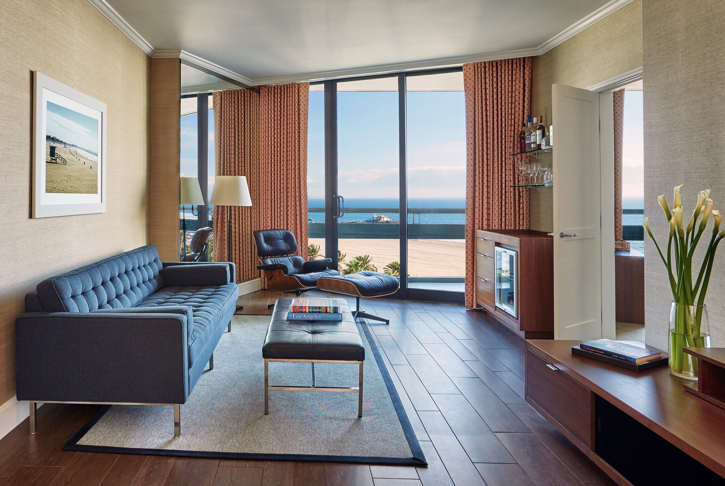 Tower suite living room