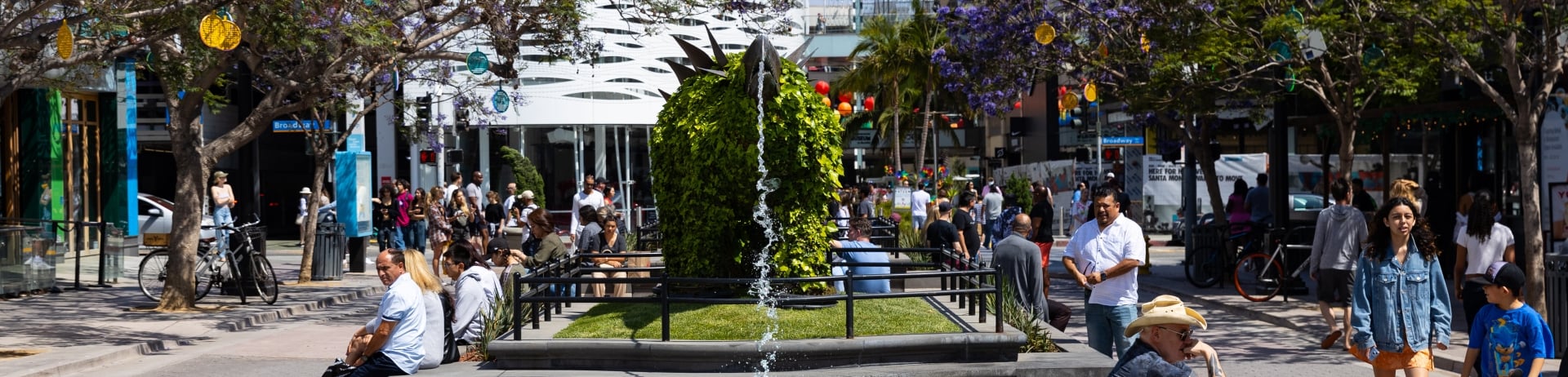 a car free promenade