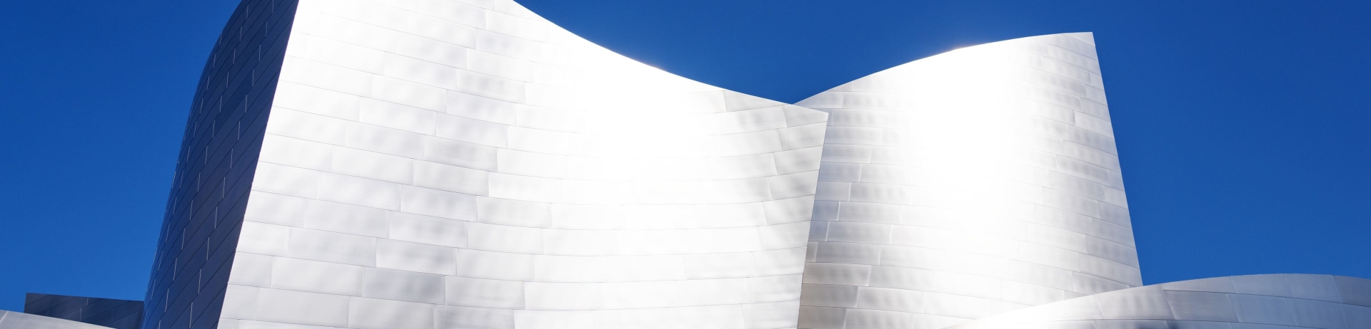 exterior shot of walt disney concert hall