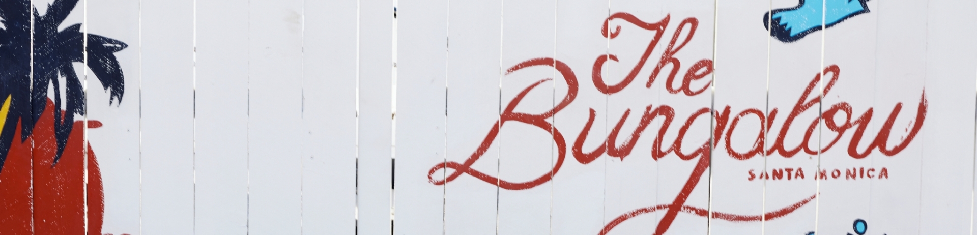 santa monica bungalow outside mural